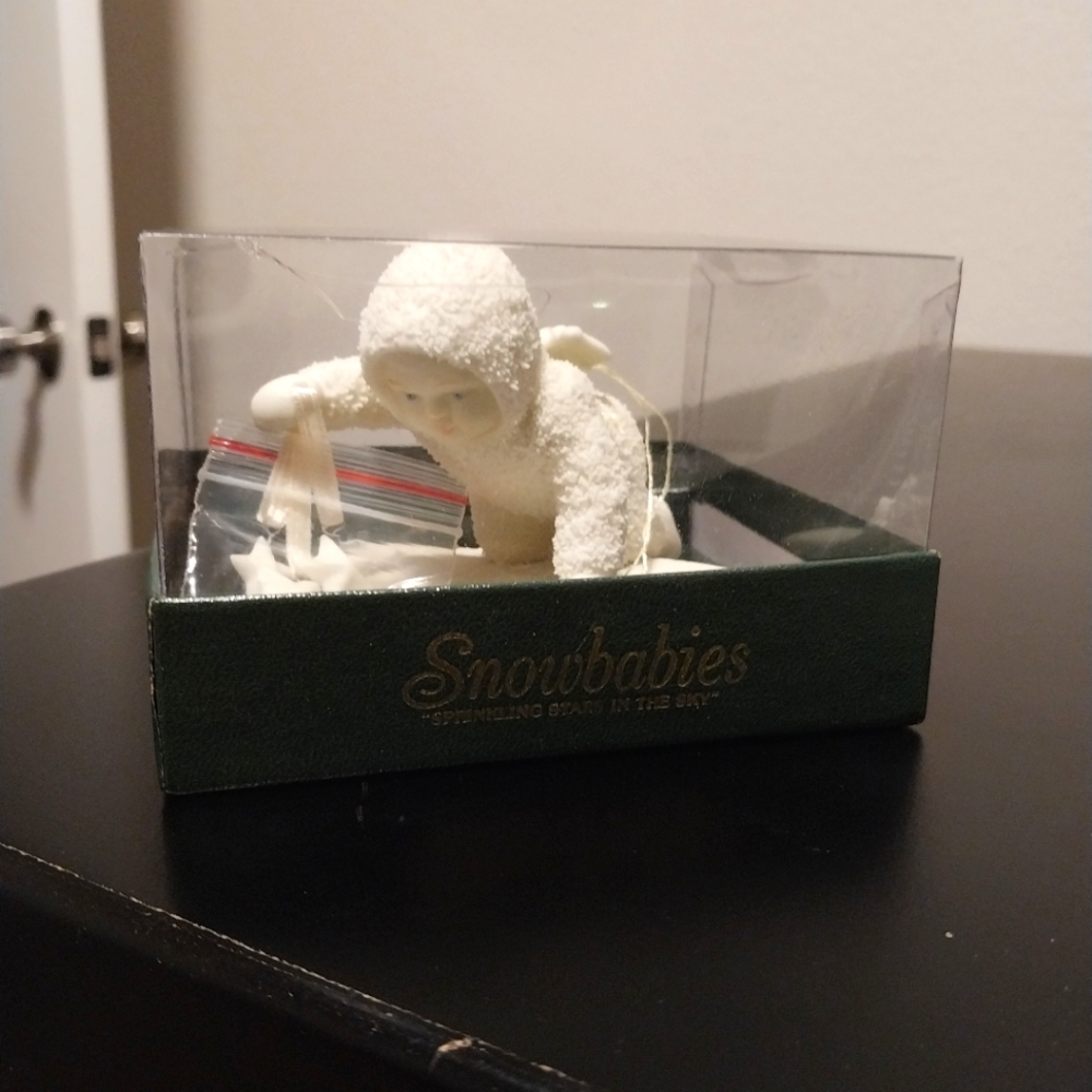 NWT Snowbabies "Sprinkling Stars In The Sky" bisque ornament by Department 56